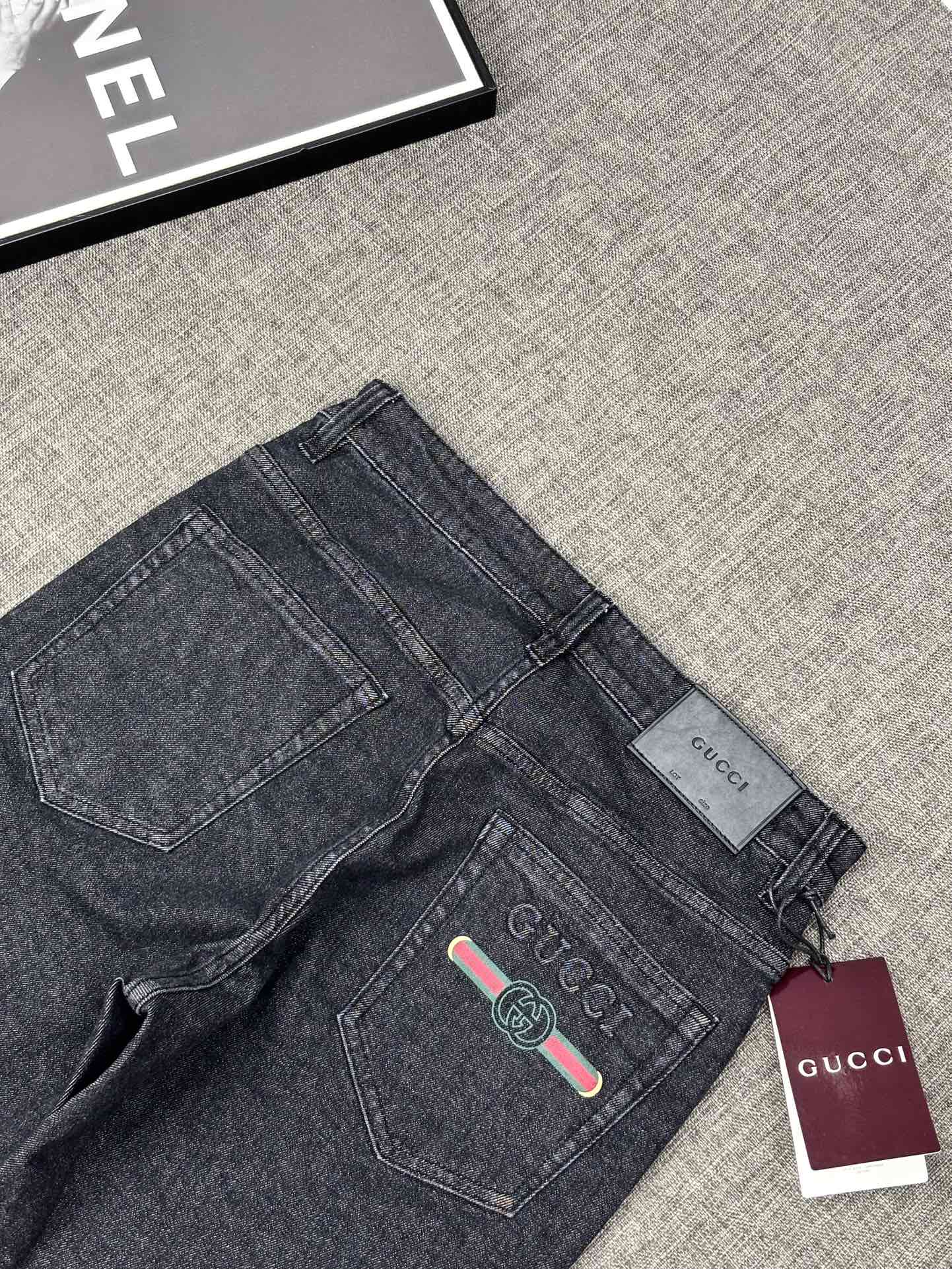 GUI  Latest jeans 26031212