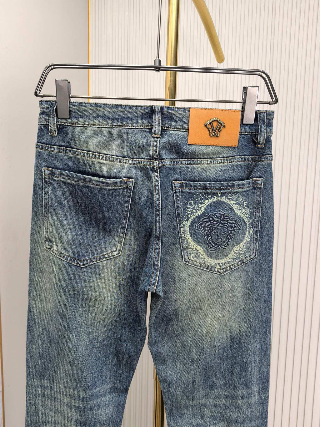 VS Latest new men's jeans 26020406