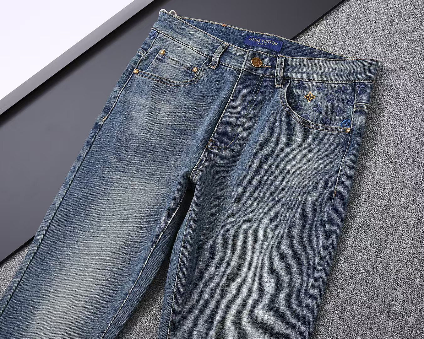 VV Men's classic printed denim jeans 26020415