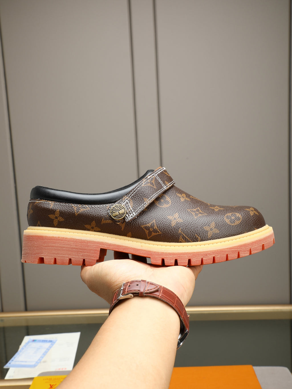 VV Retro-style monogram ankle boots (collaboration model)  2026070202