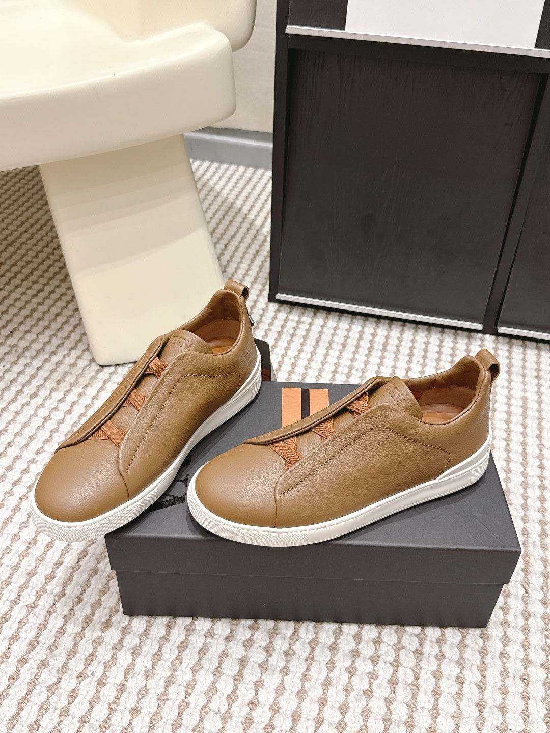 Leather Texture Triple Stitch Sneakers 1826032601