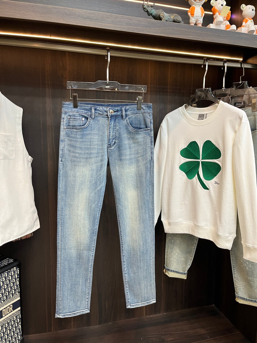 CH New trendy men's jeans 26031218