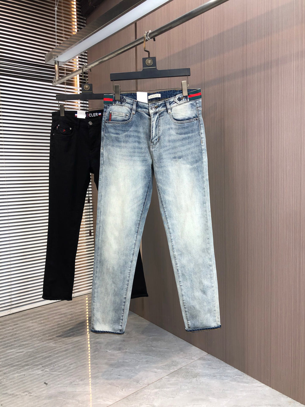 GG Spring/Summer Slim-Fit Straight-Leg Jeans 26020209