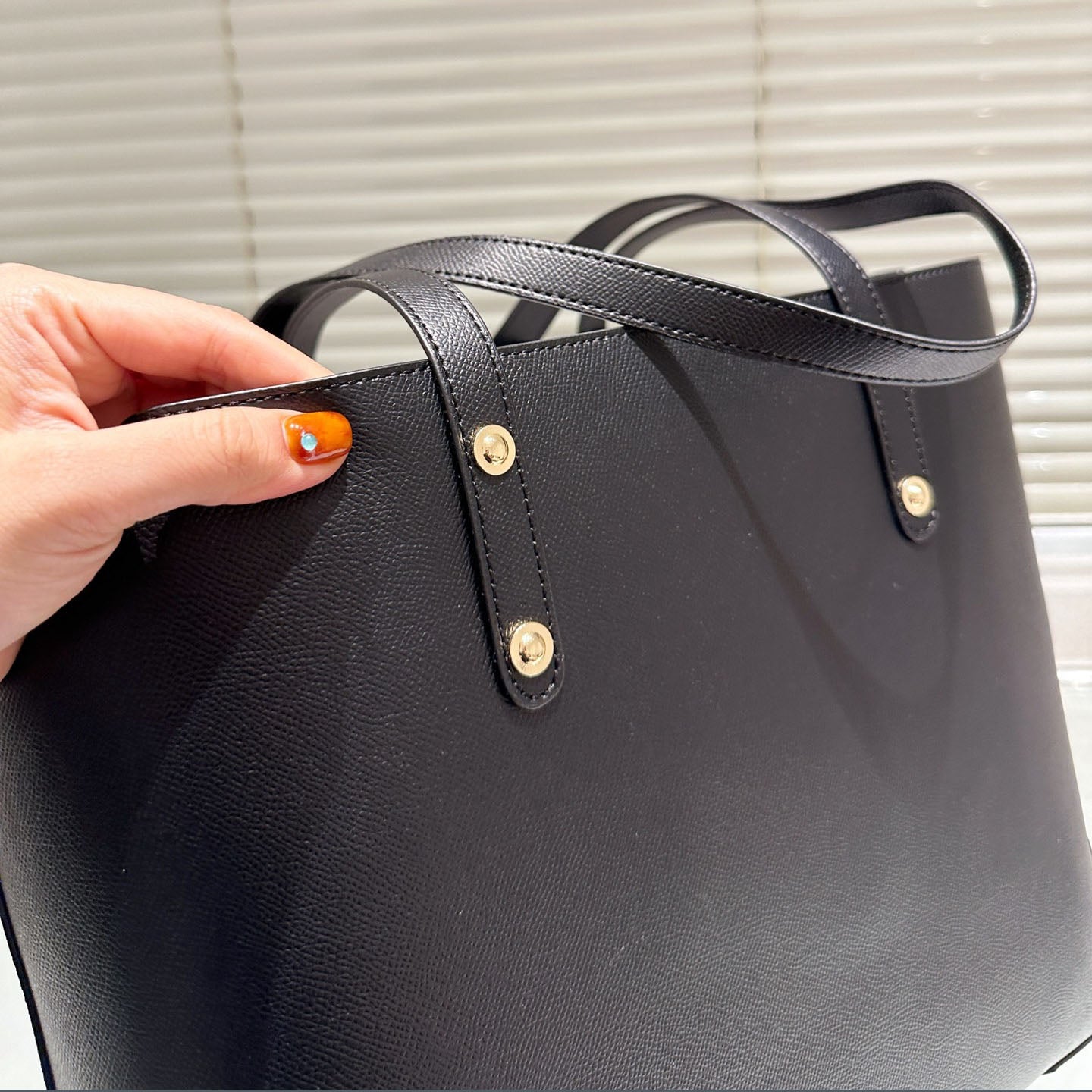 BBR Classic Logo Tote XC24100304