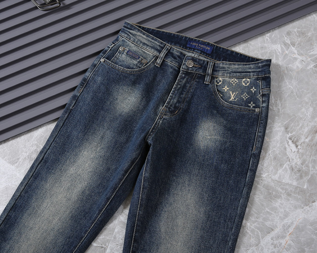 VV Men's classic jeans 26020411