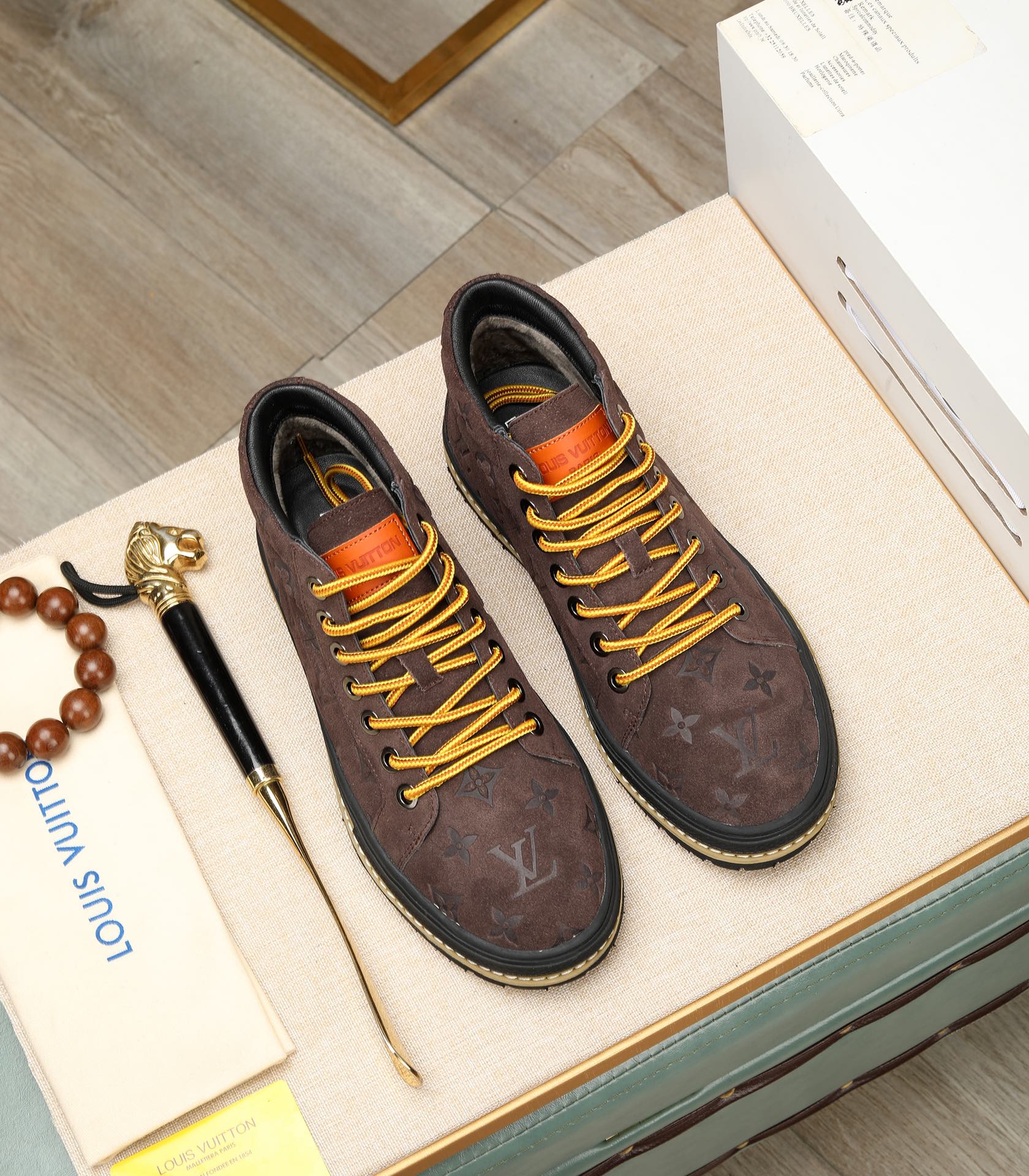 Trendy casual high-top shoes XC0823111403