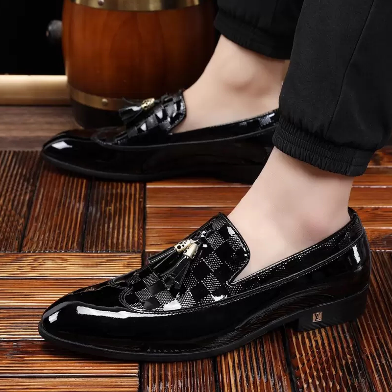 New fashion classic pointed toe v black loafers 03