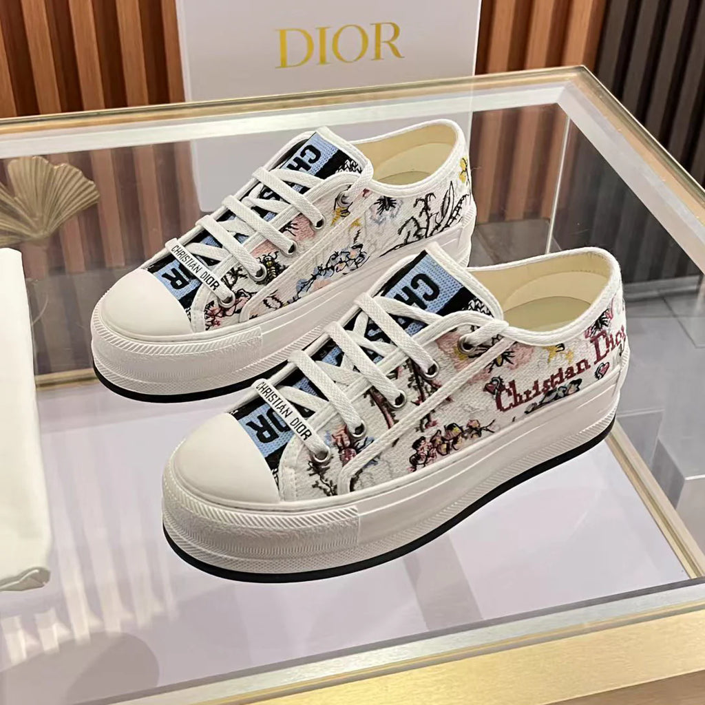 Women's Embroidered Mid Top Casual Shoes 1025070414