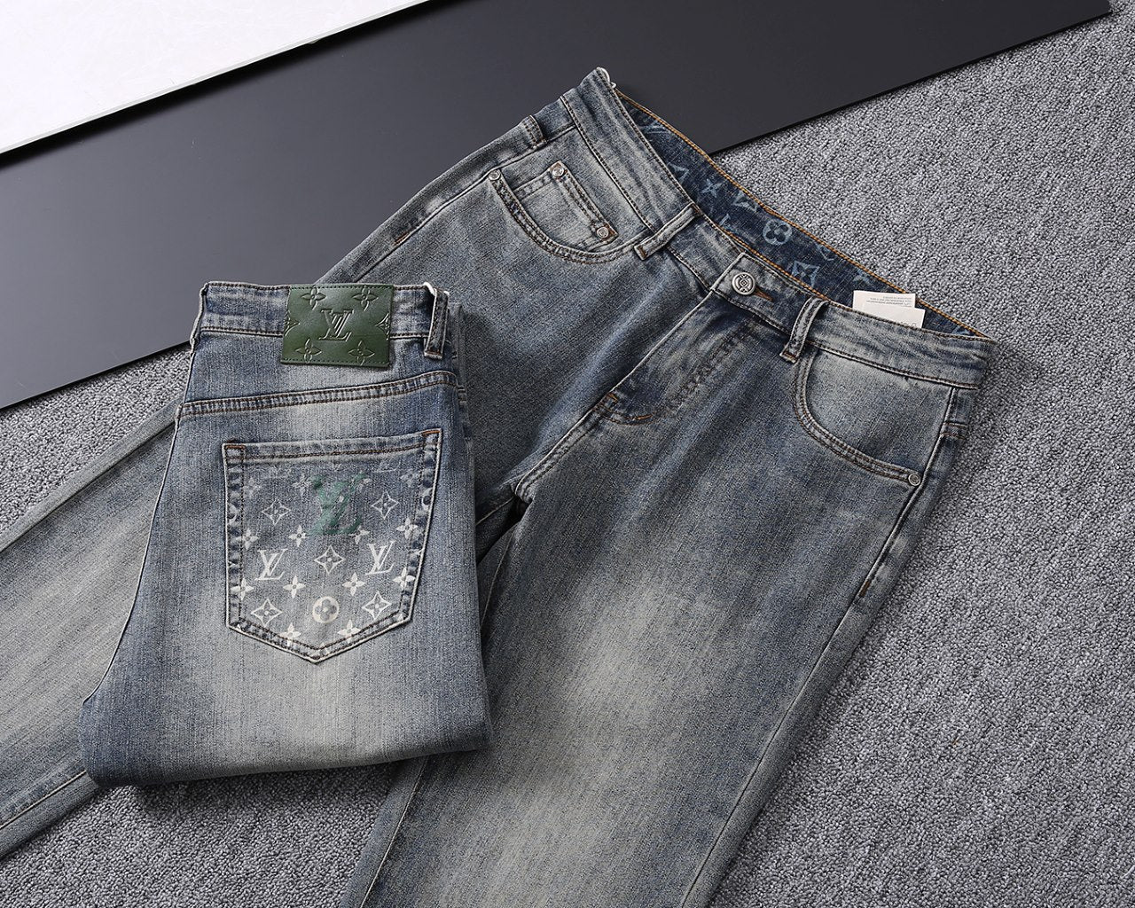 VV Custom-made, original washed denim fabric 26020409