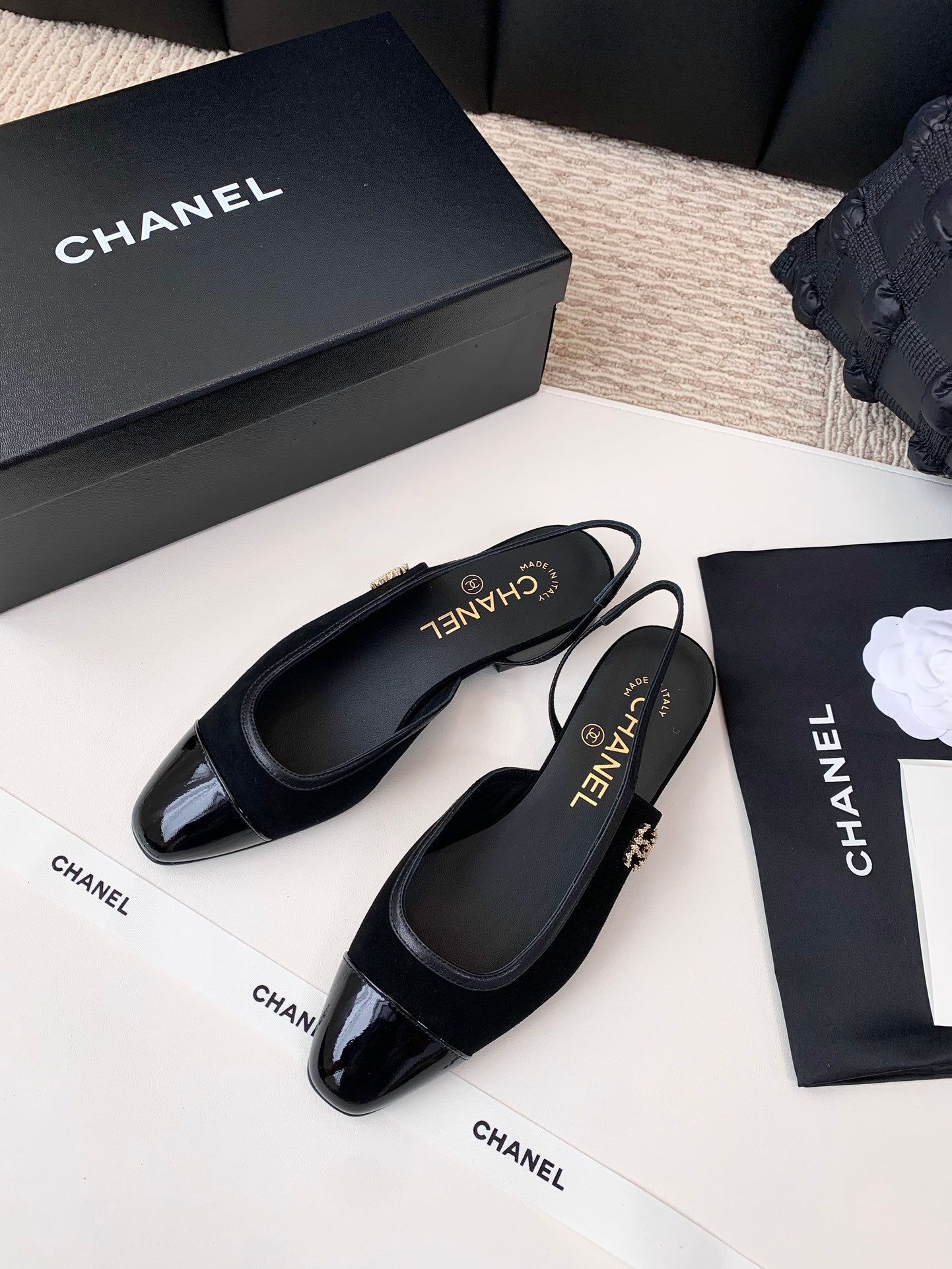C Classic flat sandals 26031908