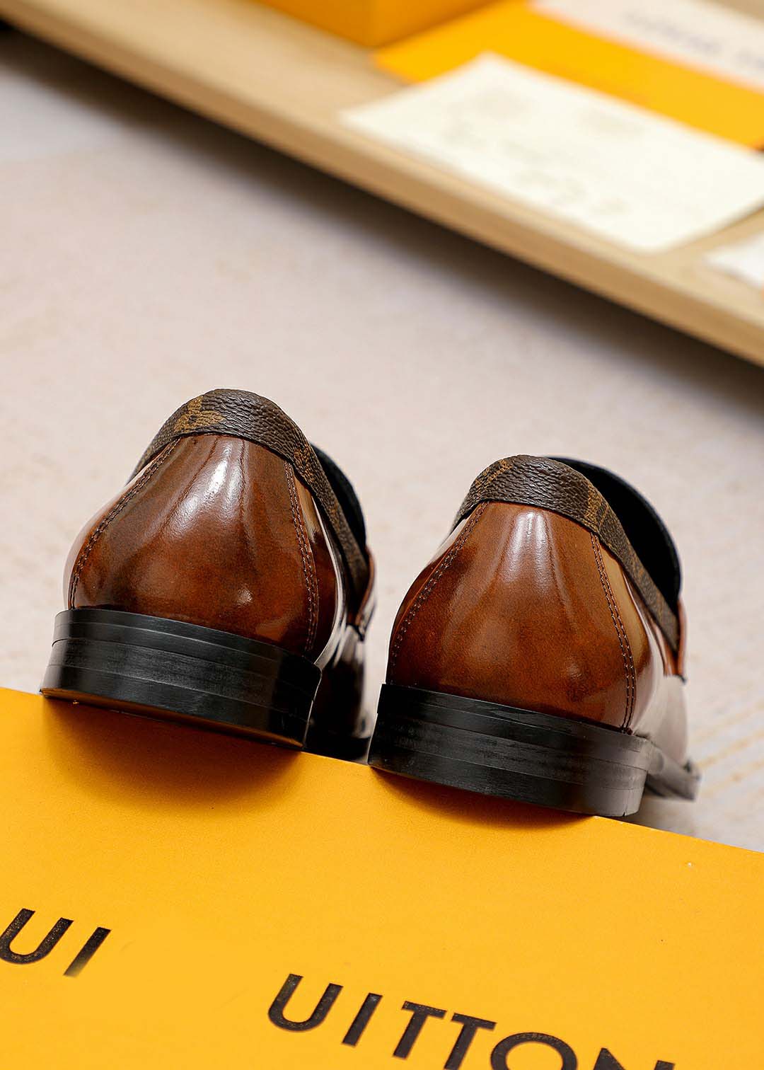 High-end business loafers 3
