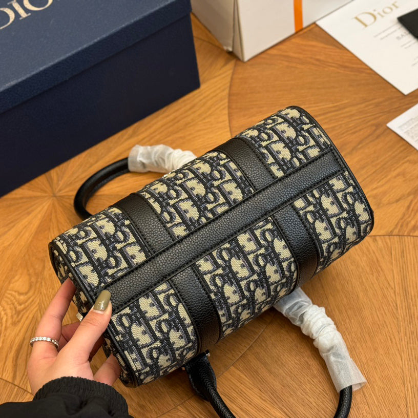 Original embroidered canvas pillow bag 1824041110