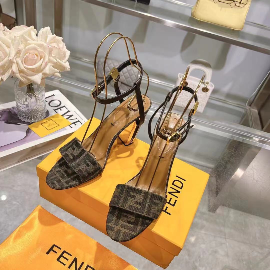 New Fashionable Thick Heel Fish Mouth Strip Sandals 1024022101