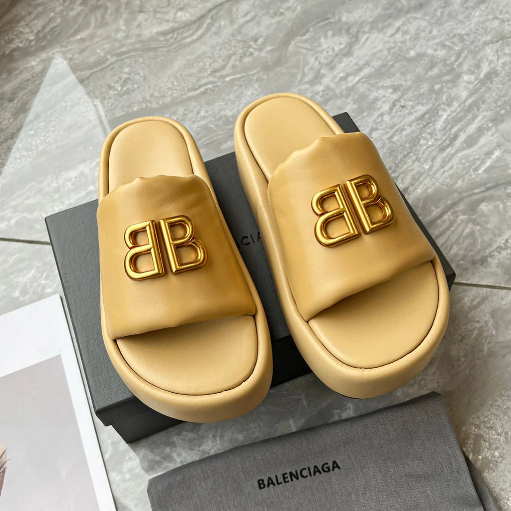 New Fashion Classic Versatile Sandals and Slippers 1024040910