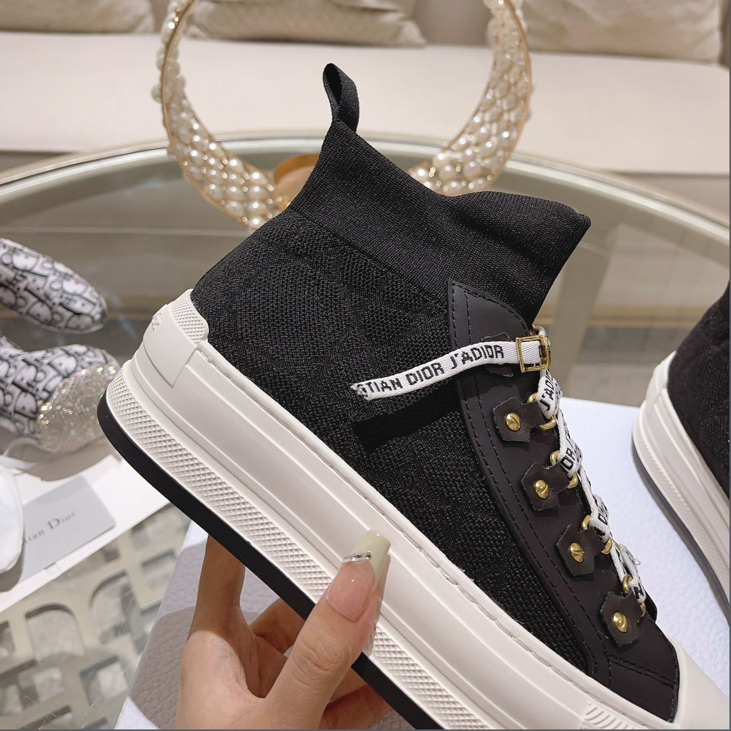 DIO Classic Flyknit New Sneakers XC24092321
