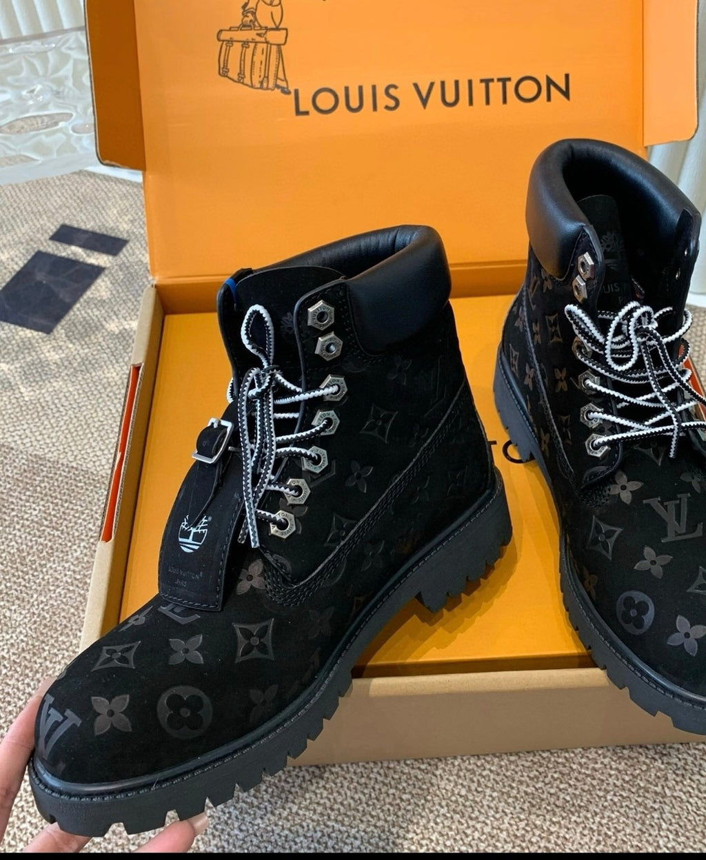 VV  Collaboration design, Monogram embossed waterproof suede, American workwear style for men. 25121610