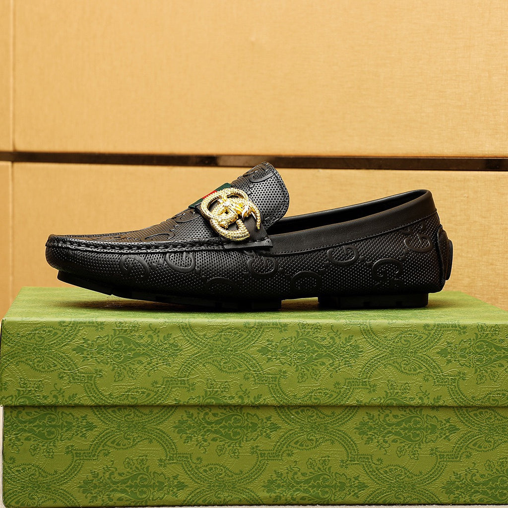 GUI Embossed upper of moccasins 26040301