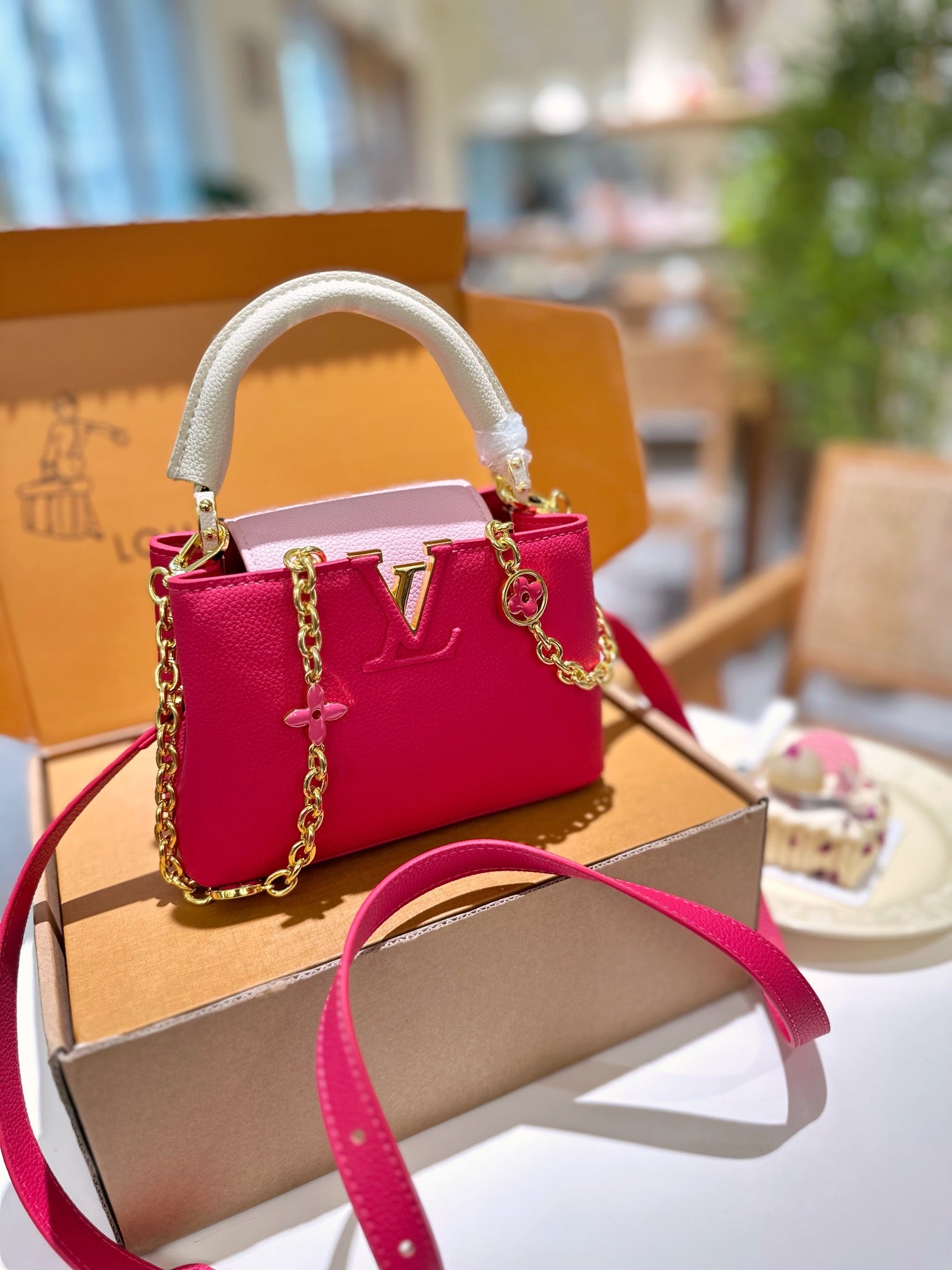 Capucines mini four-leaf clover chain handbag XC1623072104