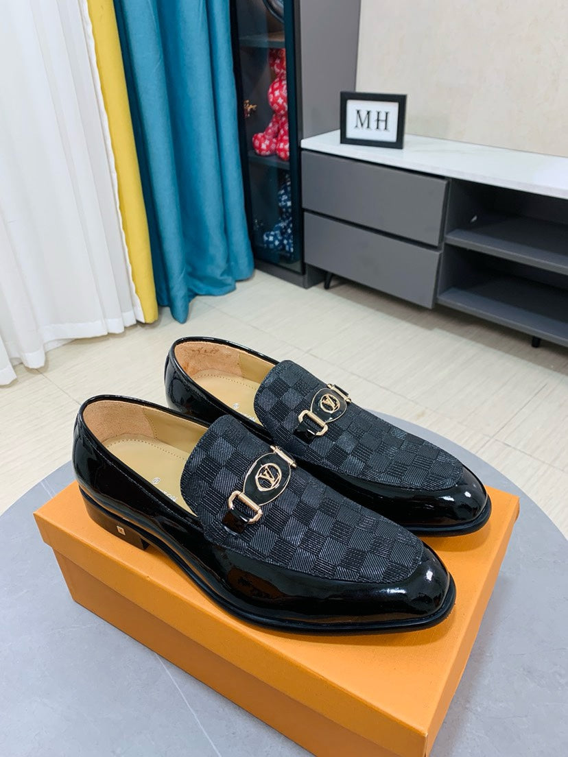 VV  Latest trending casual business leather shoes 26031002