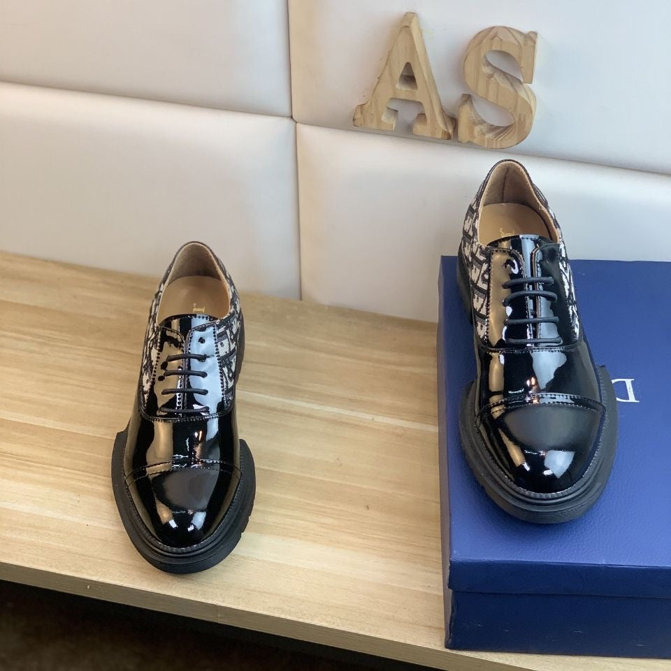 D logo Brook trendy shoes classic letter carved slip-on shoes PD16063002