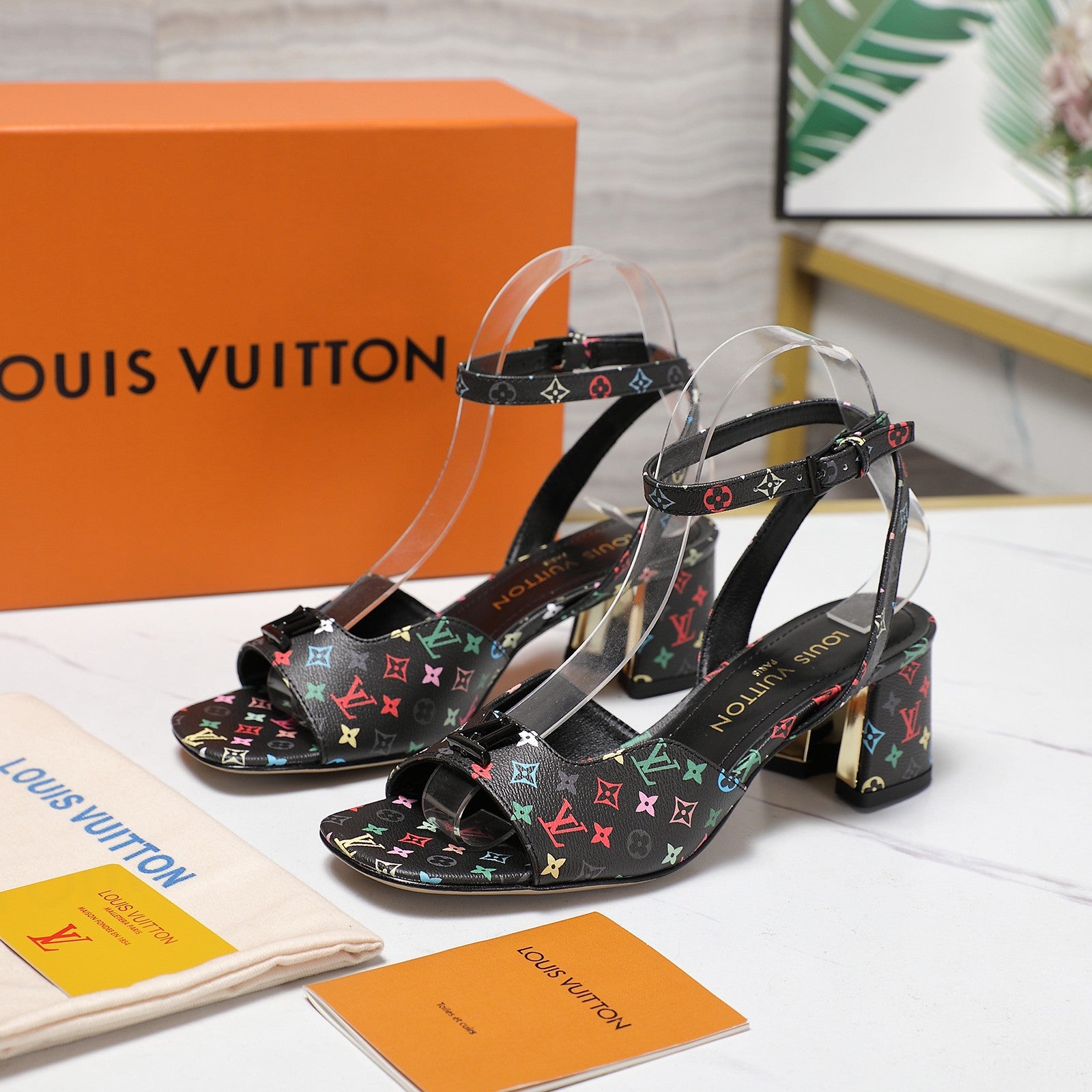 L sandals 1825043001