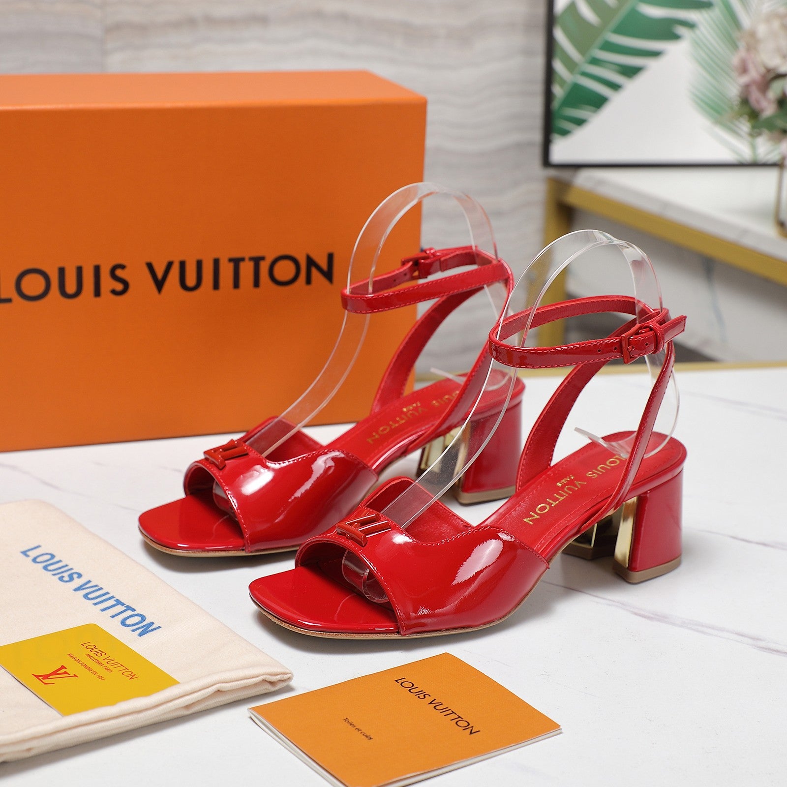 L sandals 1825043001