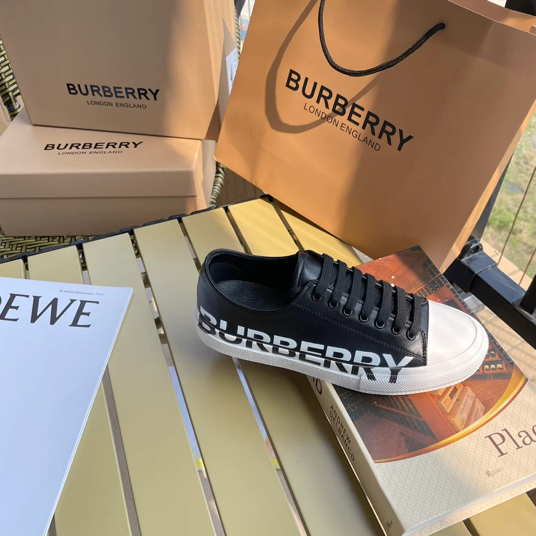 New versatile retro casual sneakers 1024042210