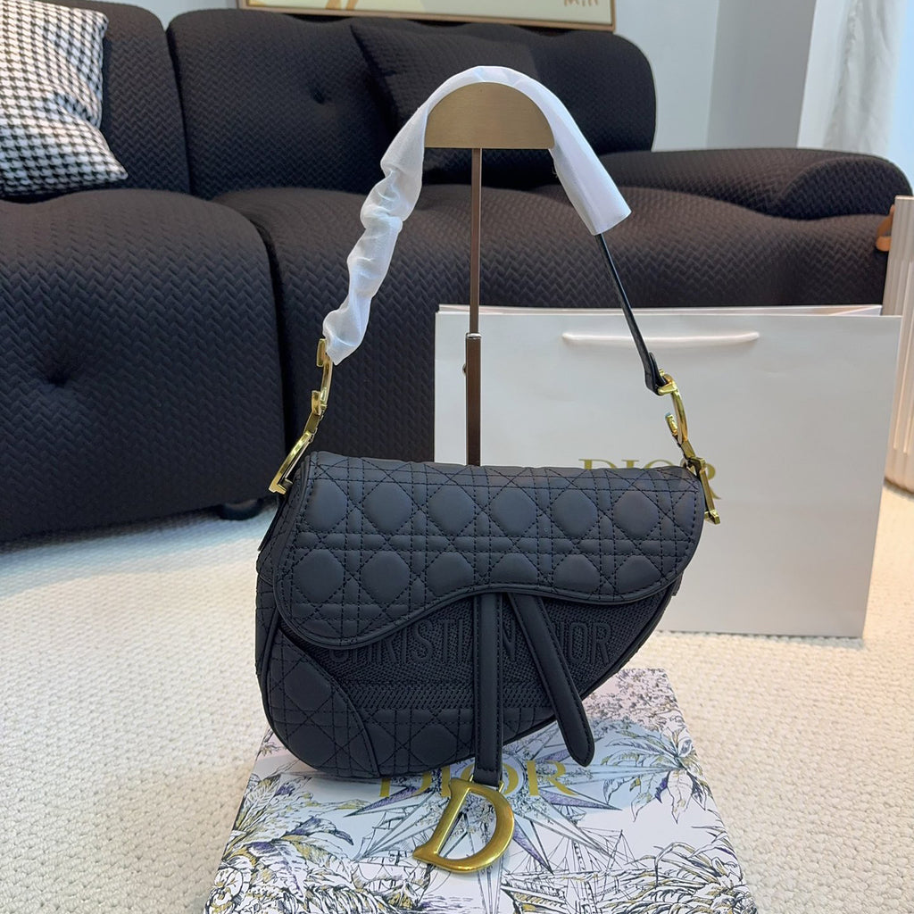 D diamond saddle bag 1824040204