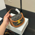 New stylish handbag 1025060502