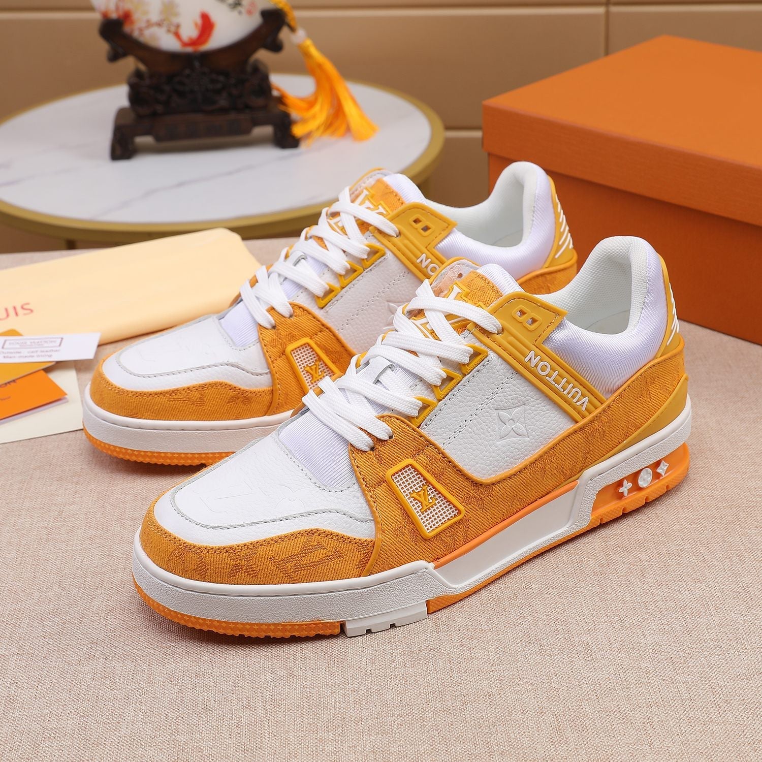 Men's Fashion Luxury Multicolor V Logo Sneakers