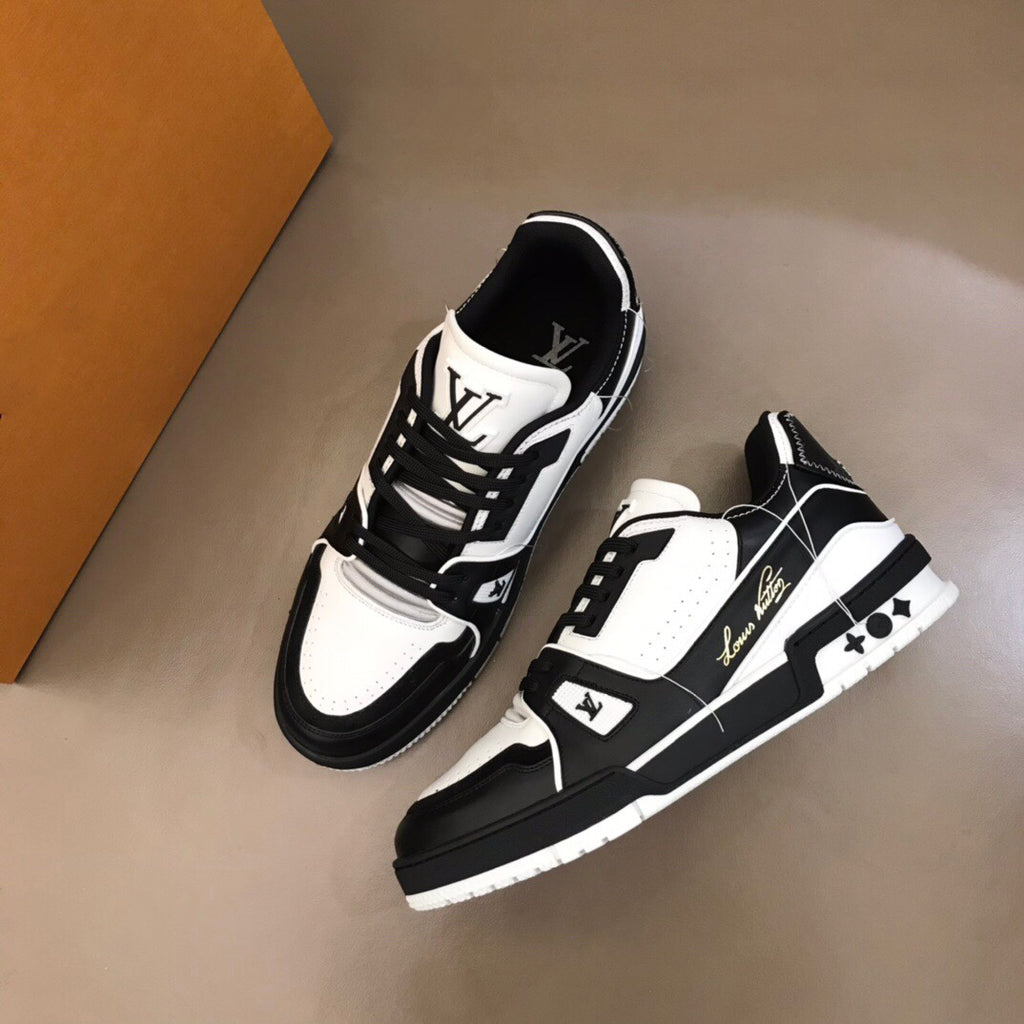 Men's Fashion Luxury V Logo Black and White Sneakers