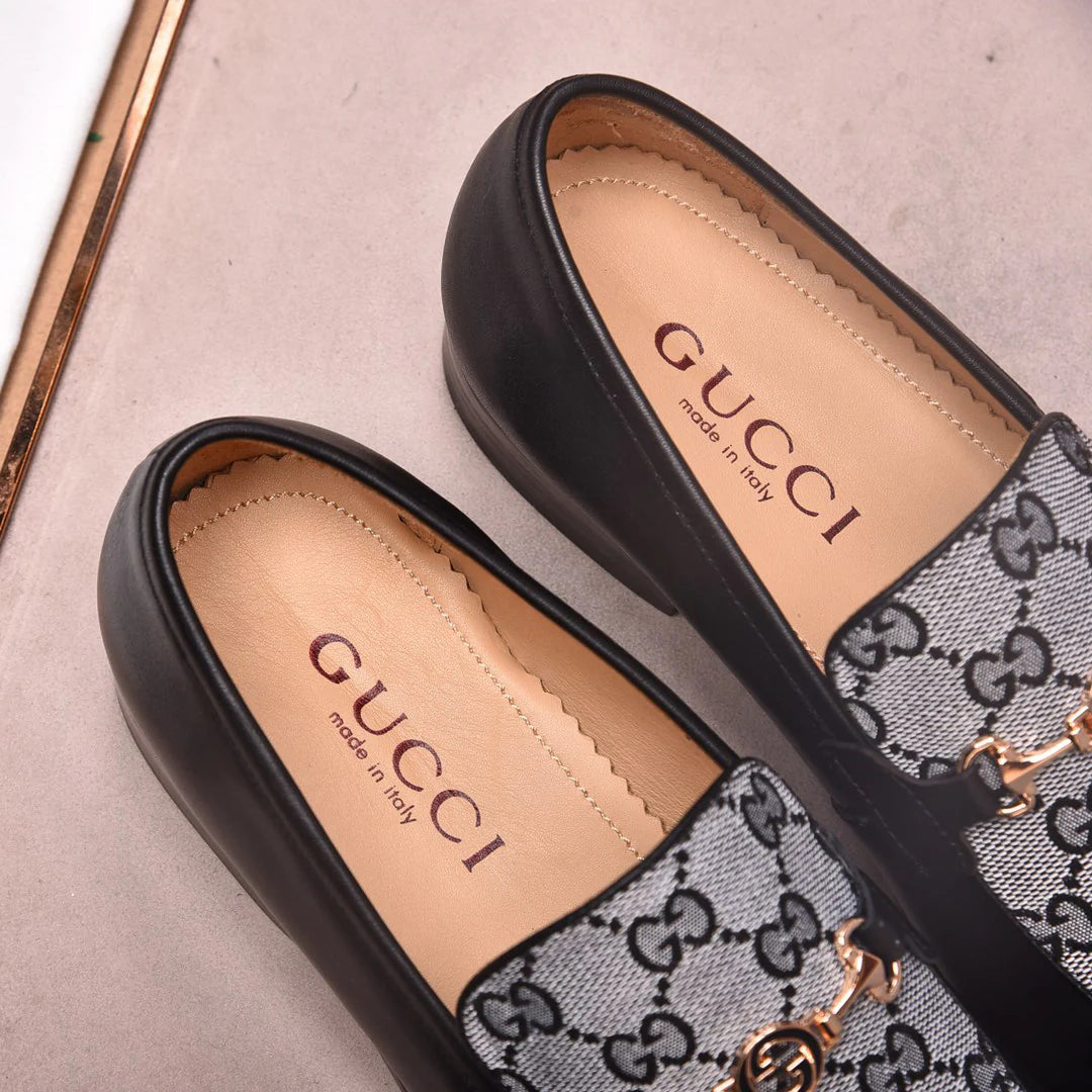 Handmade imported cowhide shoes 142512198