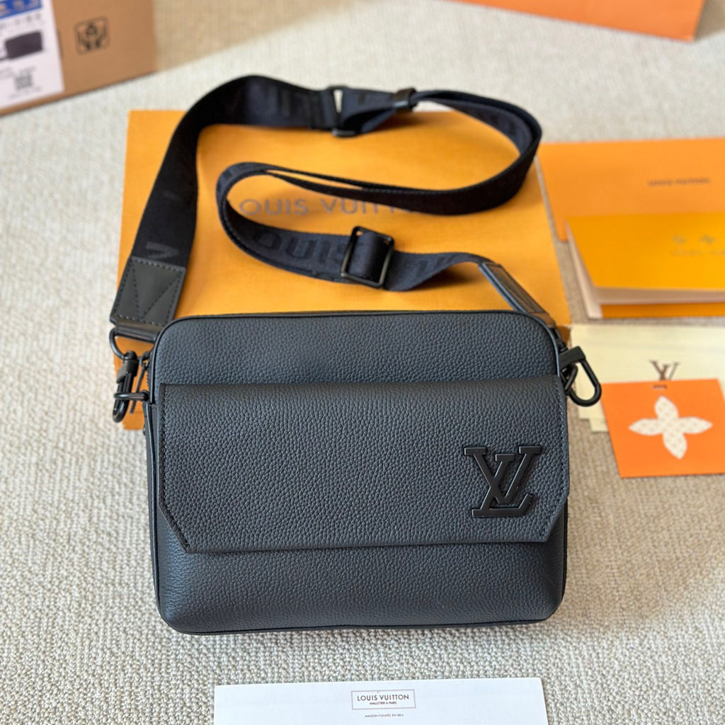 Fashion classic all-match messenger bag XC1023090501