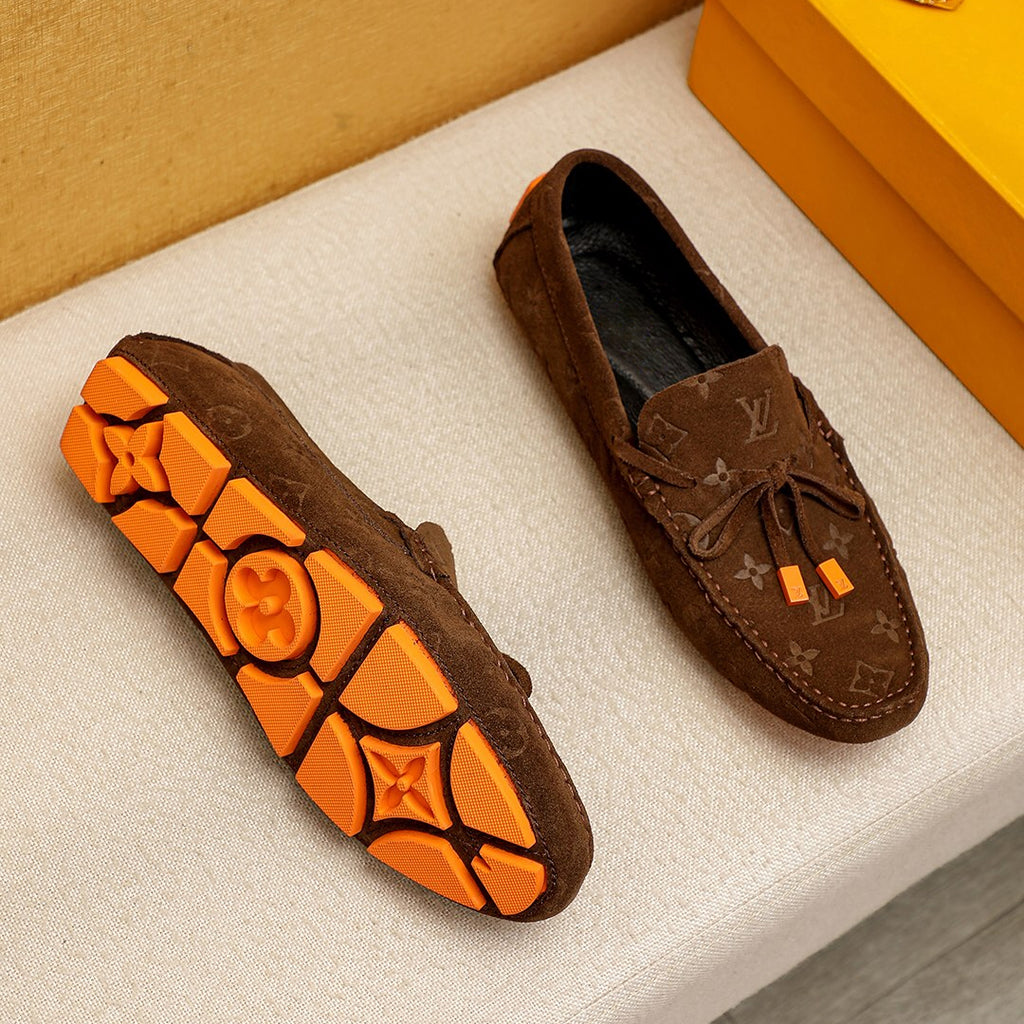 Men's Fashion Versatile V Logo Moccasin Loafers