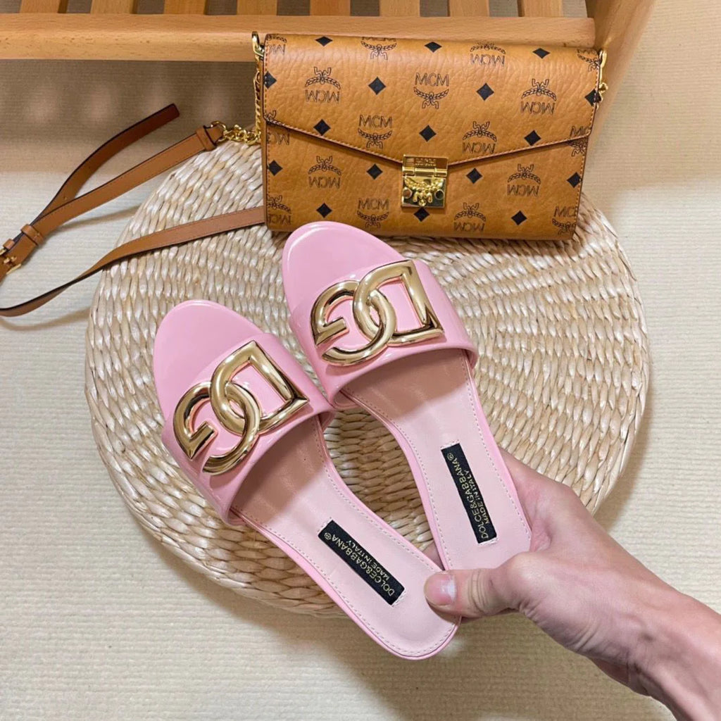 New D Letter Open Toe Flat Slippers 1024040205