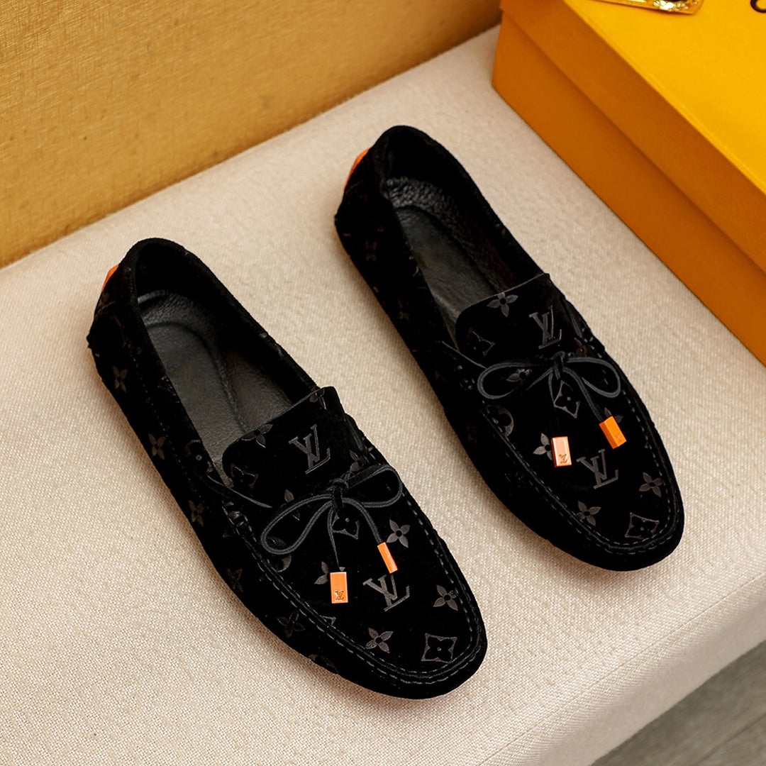Men's Fashion Versatile V Logo Moccasin Loafers