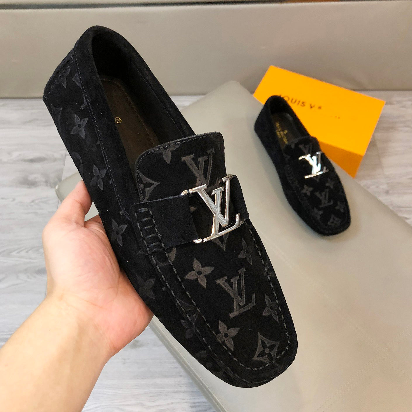Nubuck-embossed slip-ons loafers PD16060101