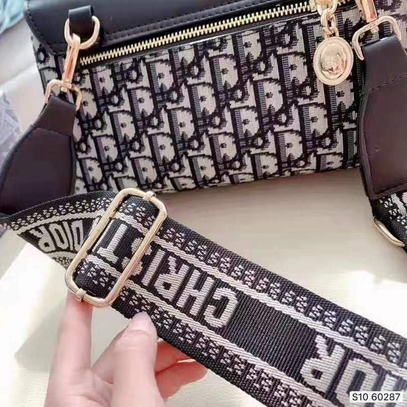 Versatile Textured Crossbody Bag 0823120805