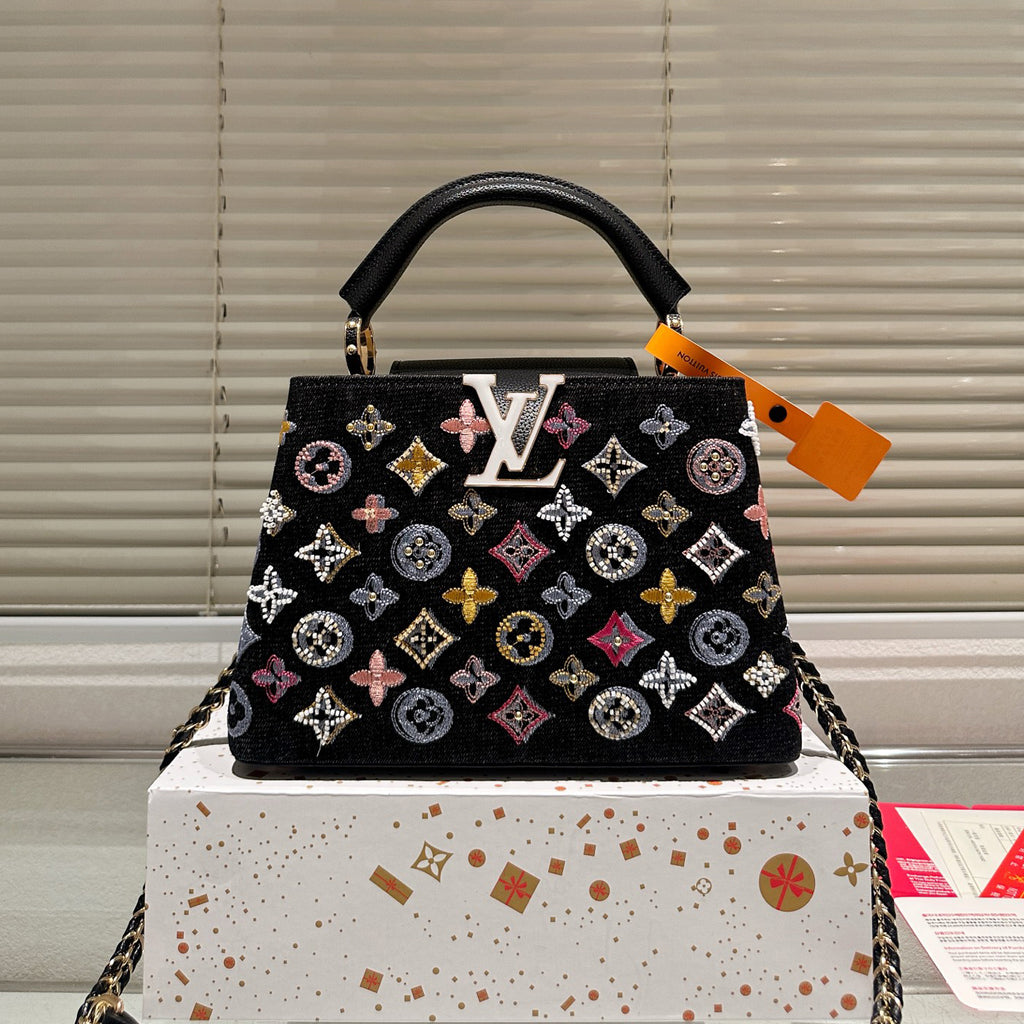 VV Capucines Handbag 1825120202