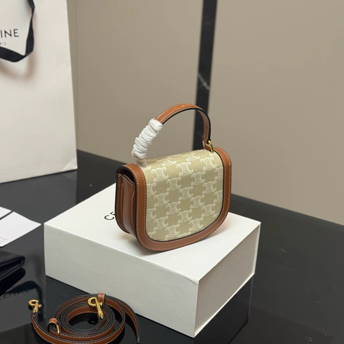 New stylish handbag 1025060502