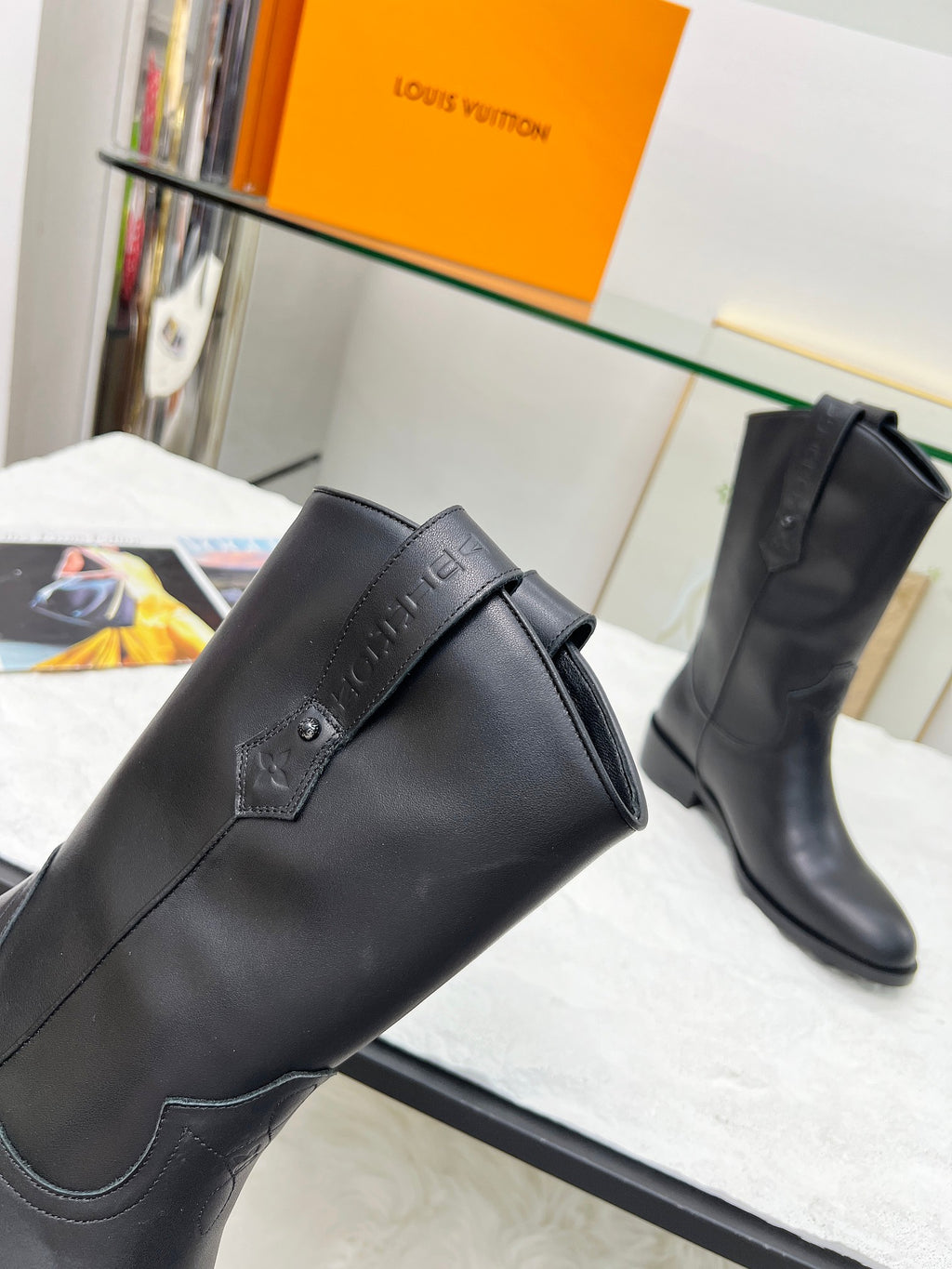 VV boots 1825112608