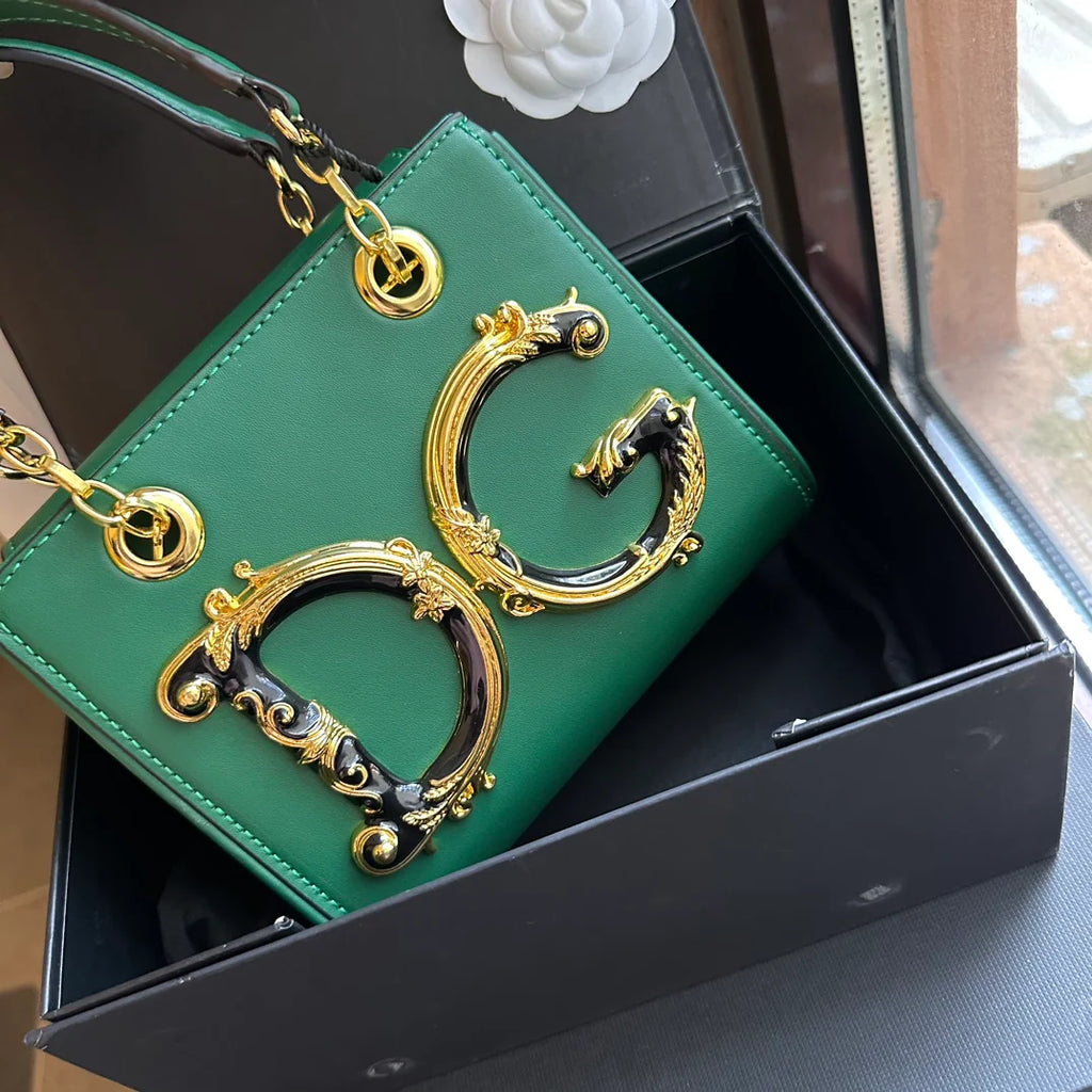 New Fashion Classic Versatile Handbag 1024070303
