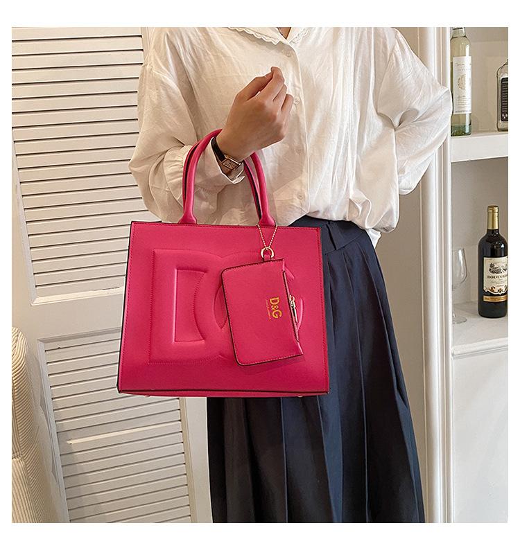 New Fashion Versatile One Shoulder Handheld Bag 1024010906