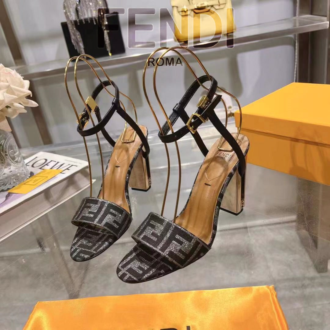 New Fashionable Thick Heel Fish Mouth Strip Sandals 1024022101