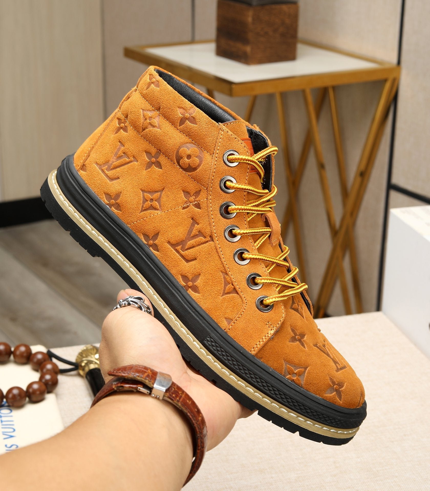 Trendy casual high-top shoes XC0823111402