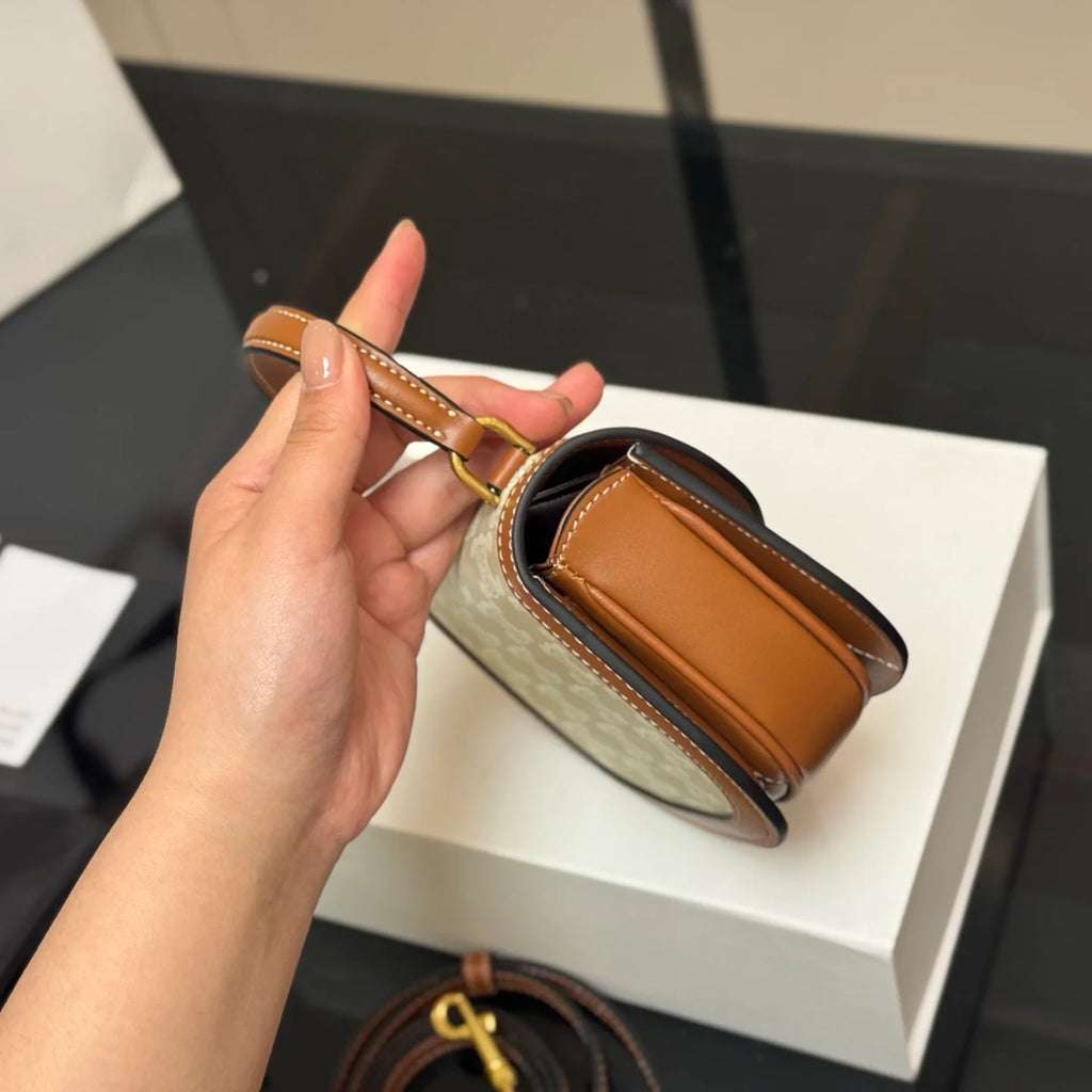 New stylish handbag 1025060502