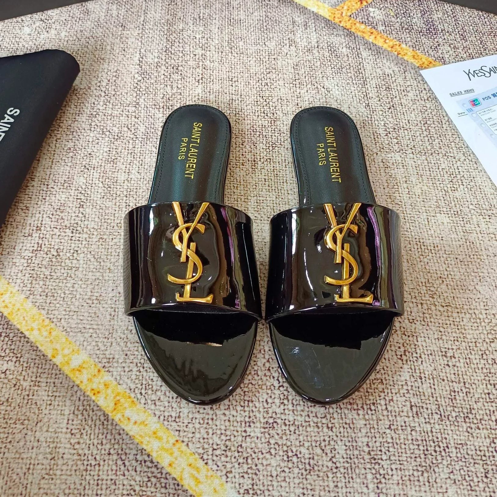New Slippers Fashion Sandals 1024031124