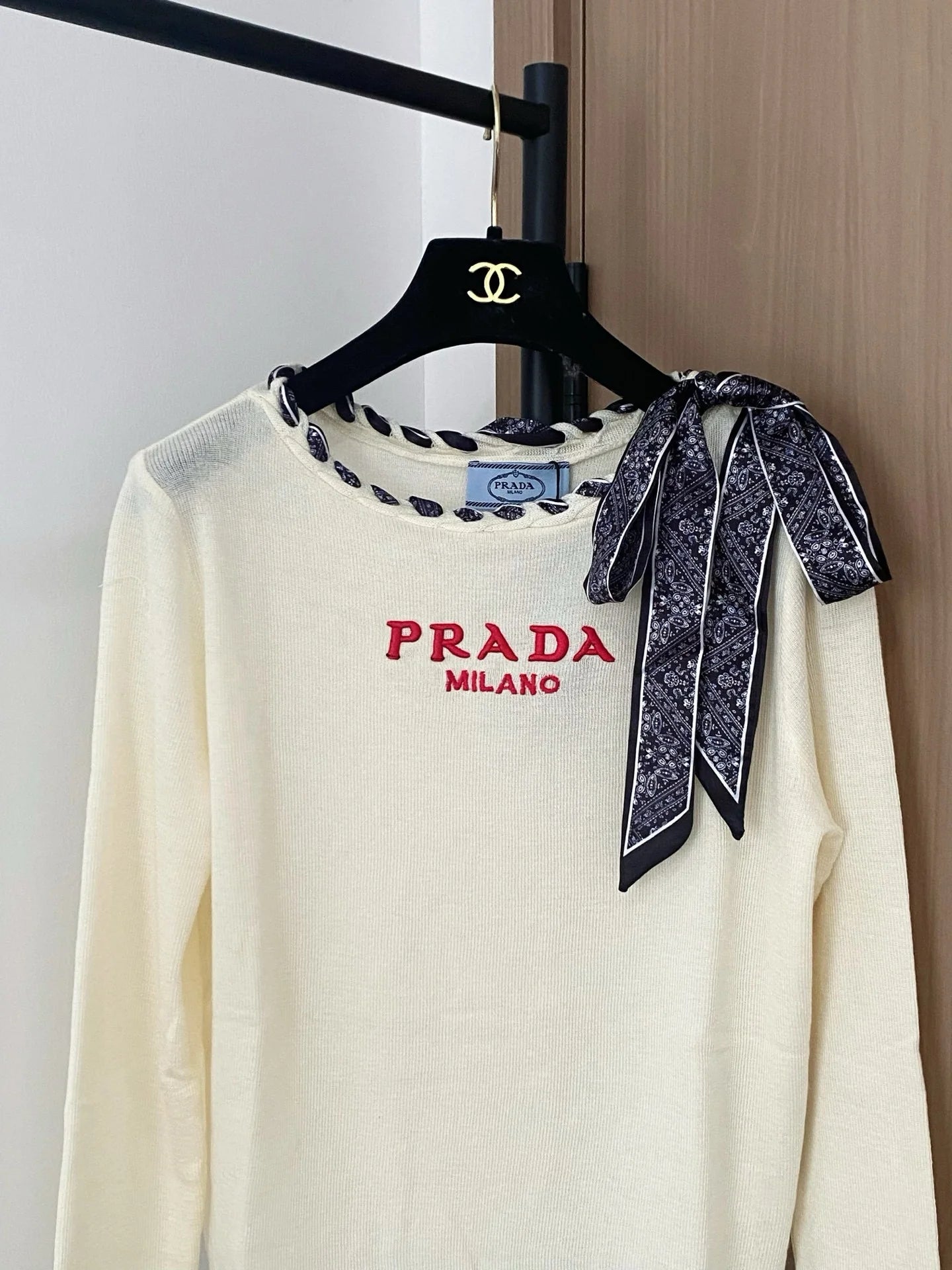 New Classic Logo Sweater 1025103107