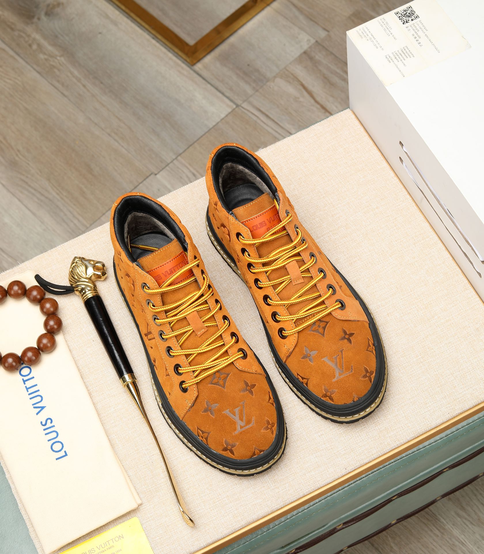 Trendy casual high-top shoes XC0823111402