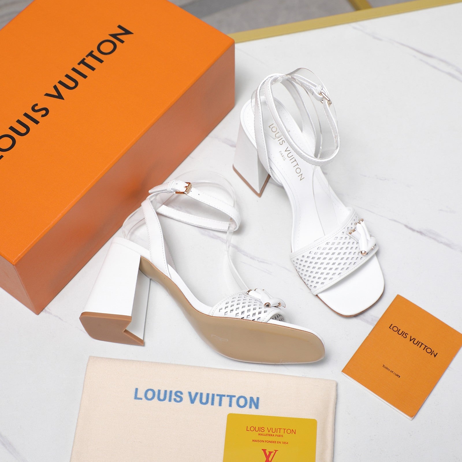 L sandals 1825043002